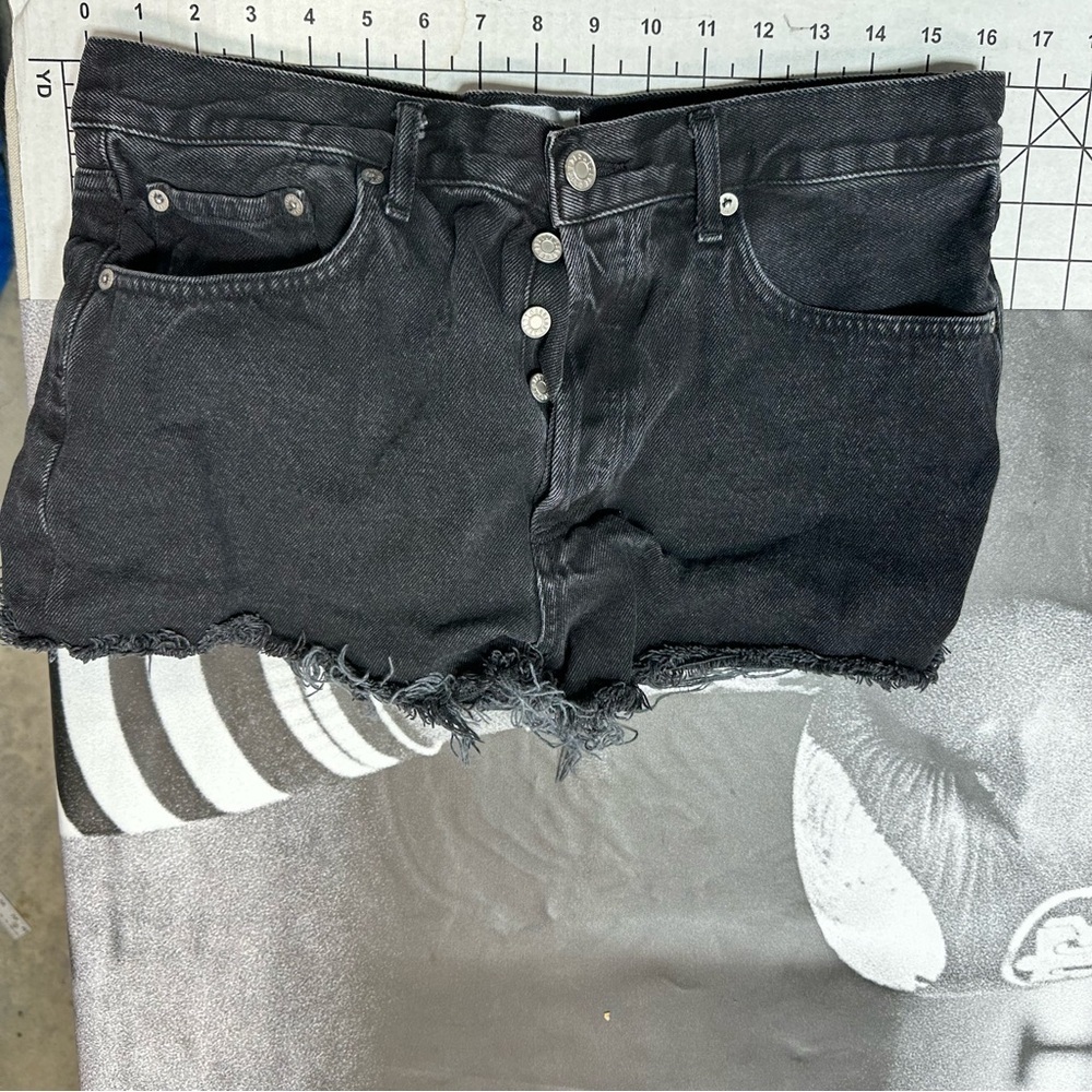 Agolde Women's Denim Cut-Off Size 29 Button Fly Jean Shorts A32 - Picture 5 of 5